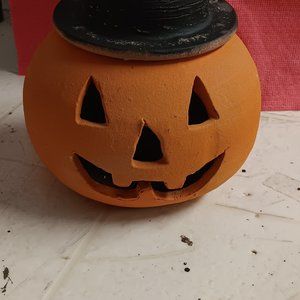 TERRA COTTA HALLOWEEN PUMPKIN